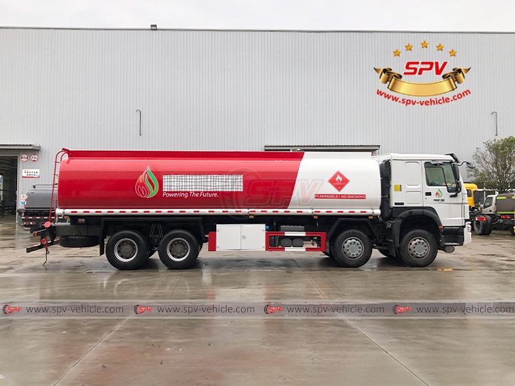 30,000 Litres Fuel Tank Truck Sinotruk - RS 30,000 Litres Fuel Tank Truck Sinotruk - RS